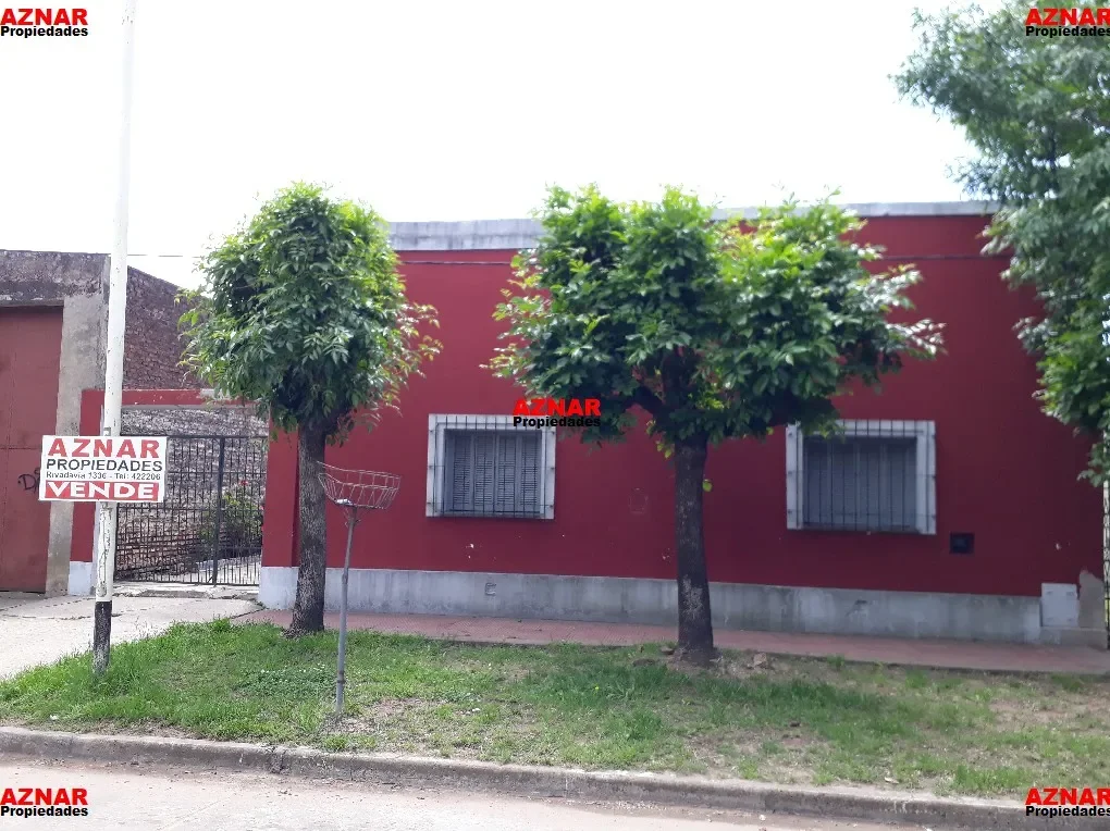 Casa en venta en calle Alem Nº 2012 e/ Sta. Maria y Sta. Rosa