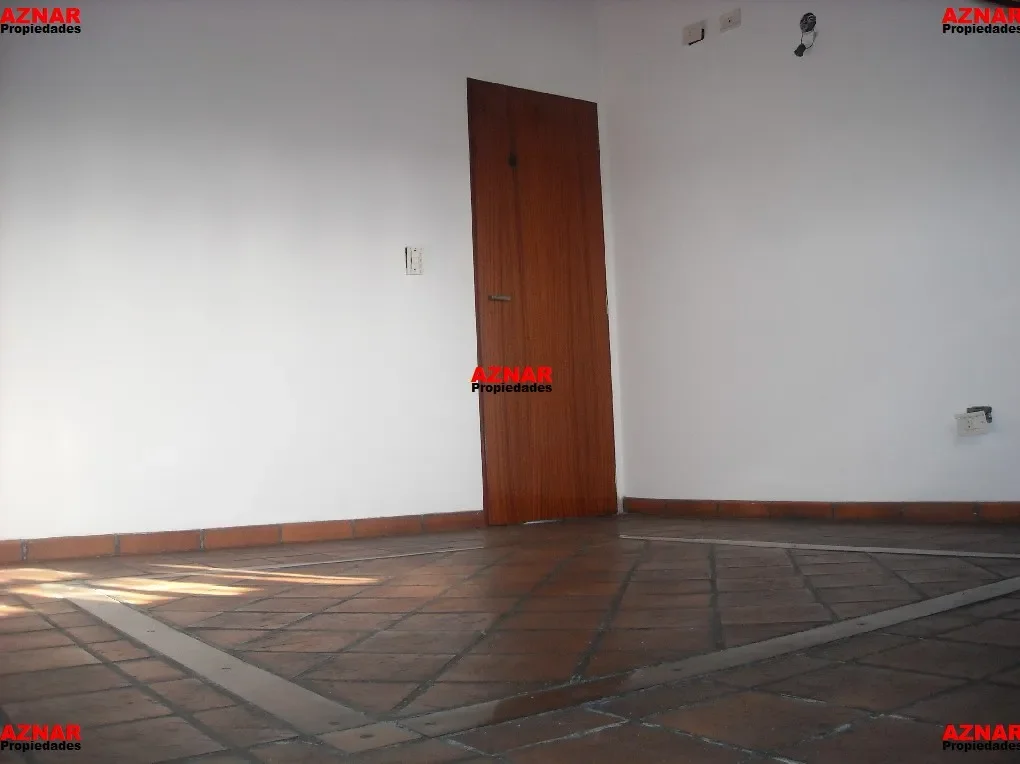 Casa en venta en calle Ombu Nº606 - V.Luzuriaga - La Matanza