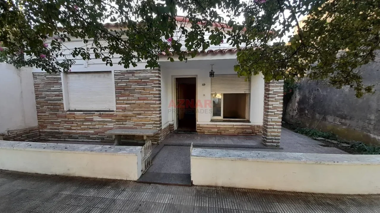 Casa en venta en Irigoyen Nº 320 e/ 12 de Octubre y Del Busto