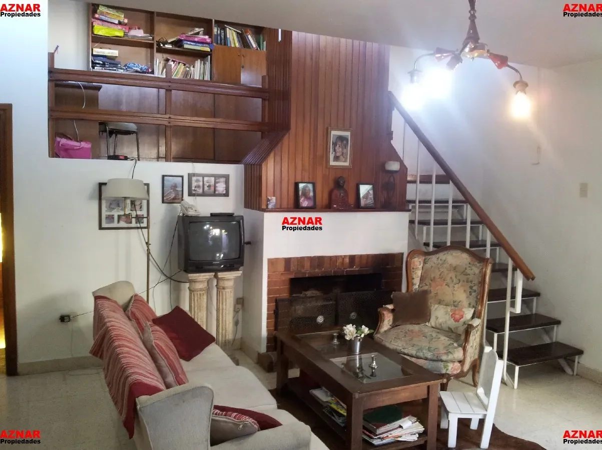 Casa en venta en calle Italia N° 291 e/ Del Busto y Belgrano