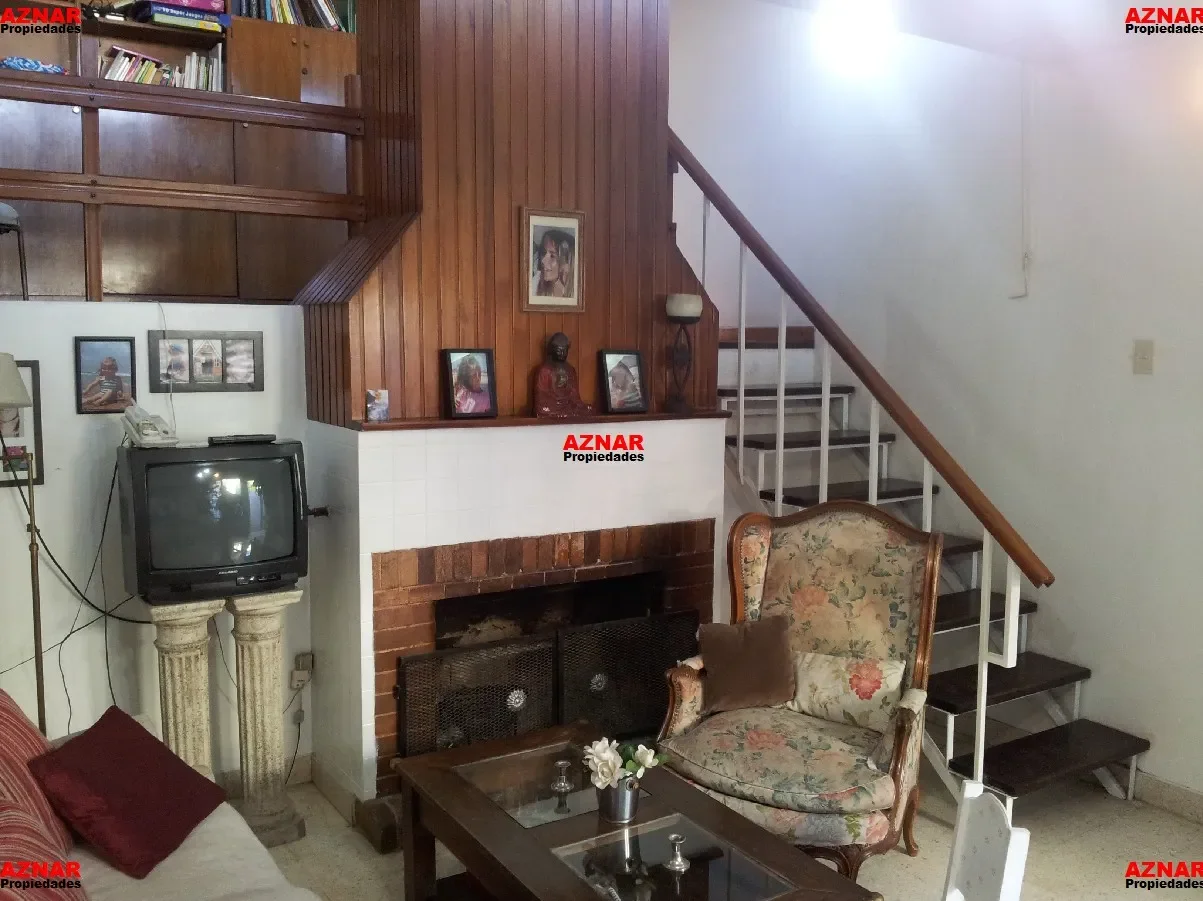 Casa en venta en calle Italia N° 291 e/ Del Busto y Belgrano