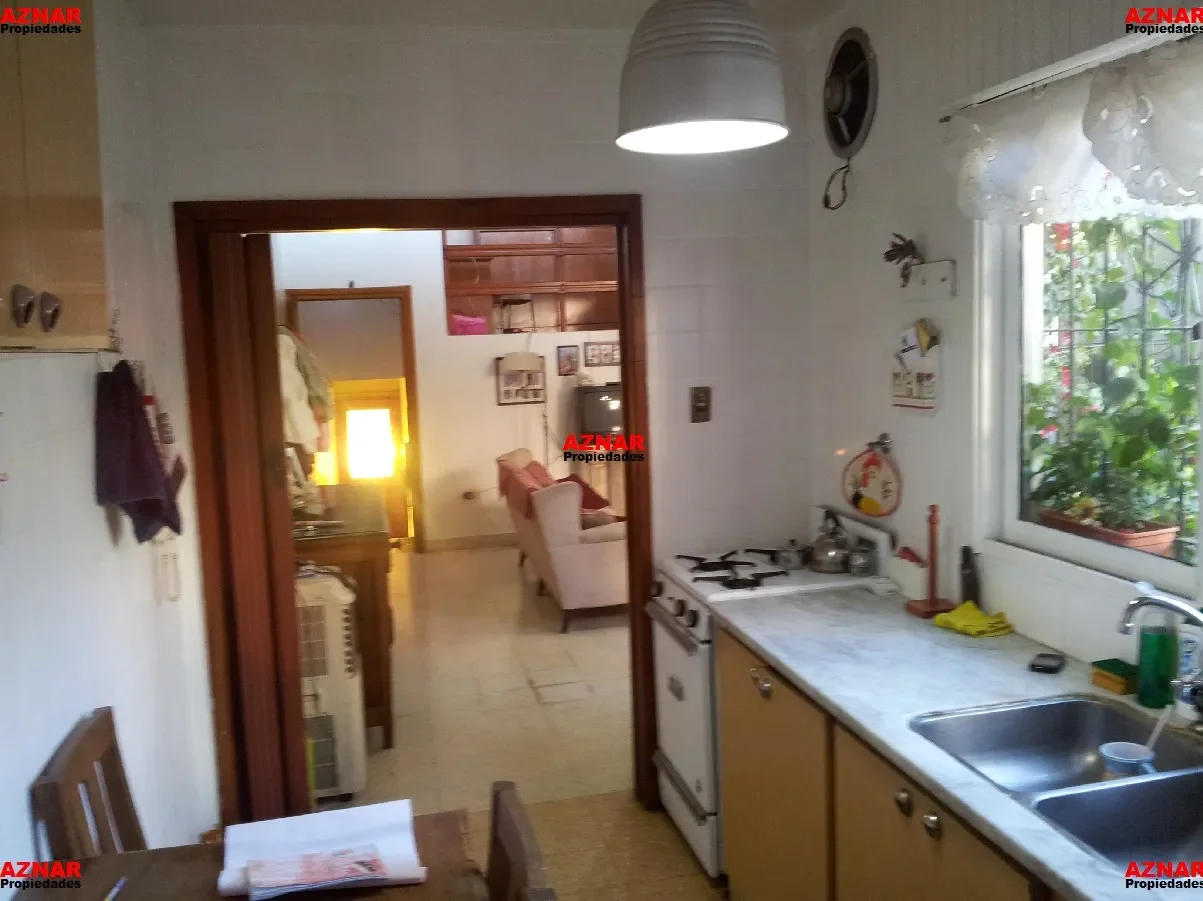 Casa en venta en calle Italia N° 291 e/ Del Busto y Belgrano