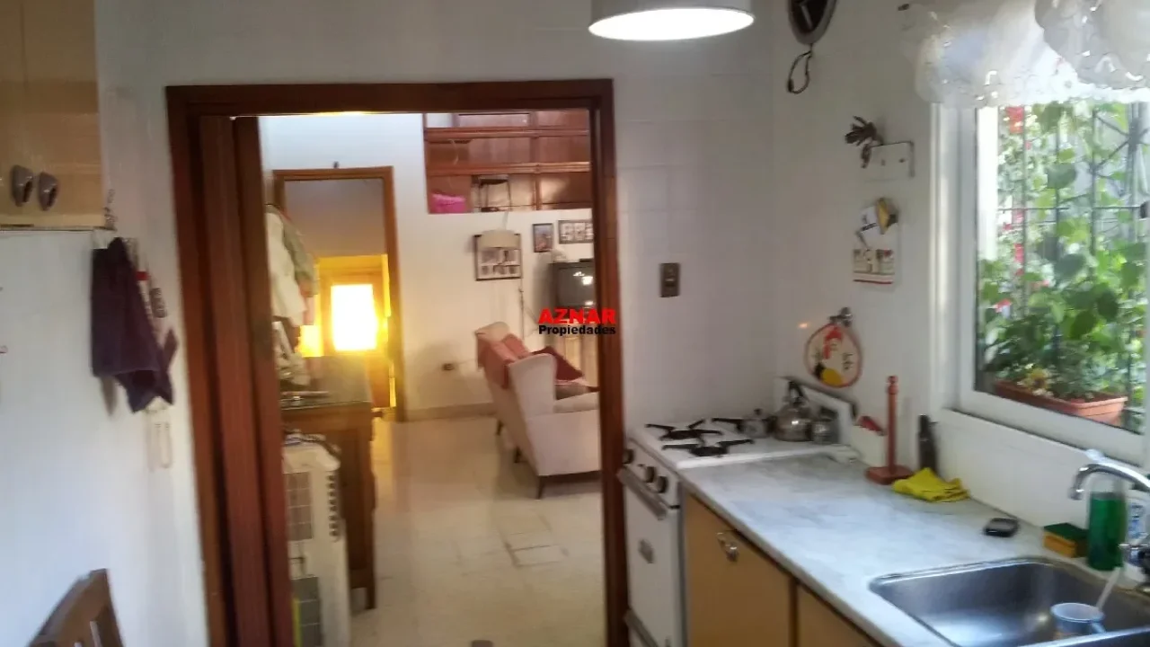 Casa en venta en calle Italia N° 291 e/ Del Busto y Belgrano