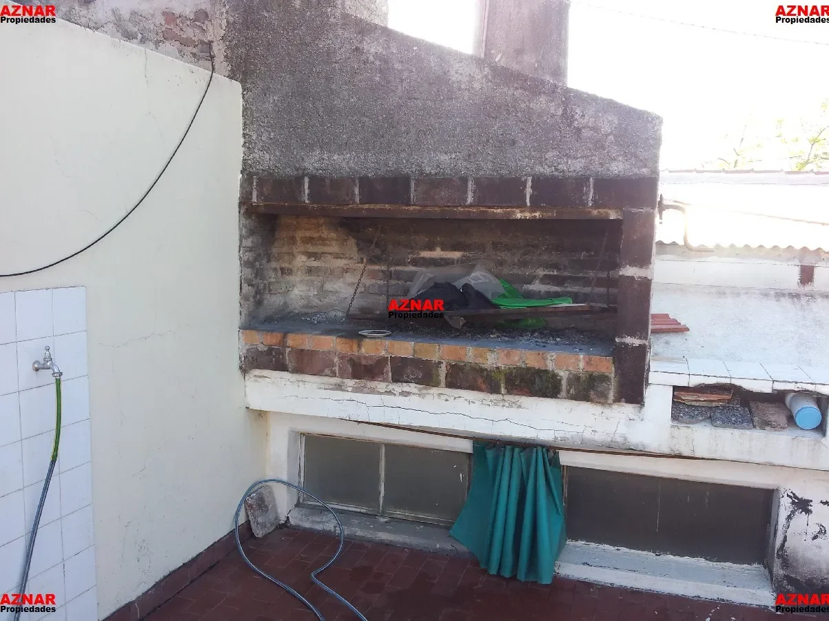Casa en venta en calle Italia N° 291 e/ Del Busto y Belgrano