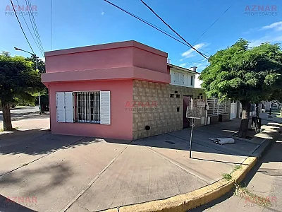 Casa en venta en Gagliardi esquina Cane - Barrio Villa Cora casa N° 5.