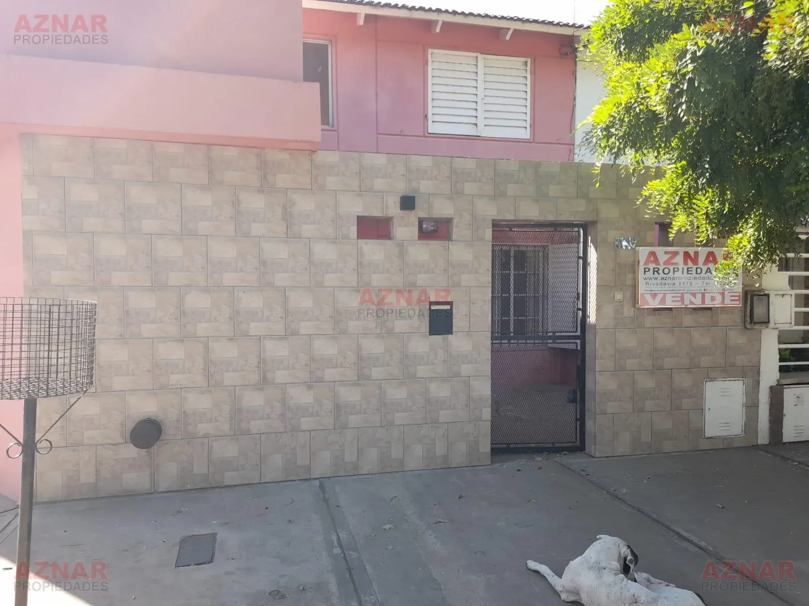 Casa en venta en Gagliardi esquina Cane - Barrio Villa Cora casa N° 5.