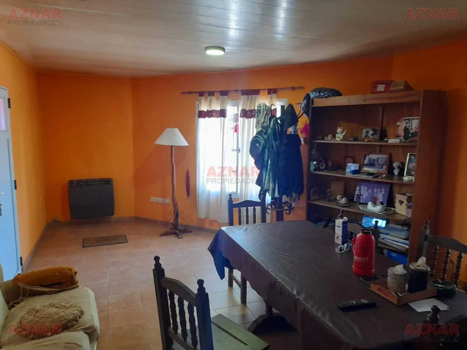 Casa en venta en Gagliardi esquina Cane - Barrio Villa Cora casa N° 5.