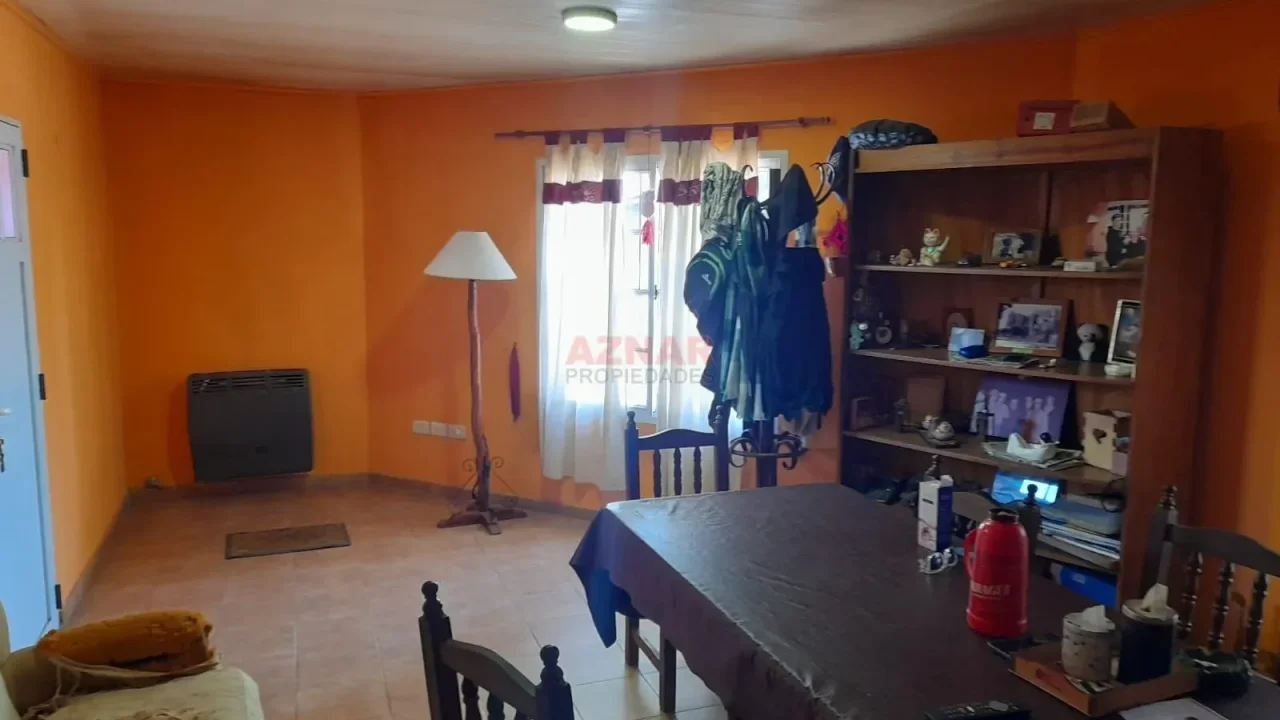 Casa en venta en Gagliardi esquina Cane - Barrio Villa Cora casa N° 5.