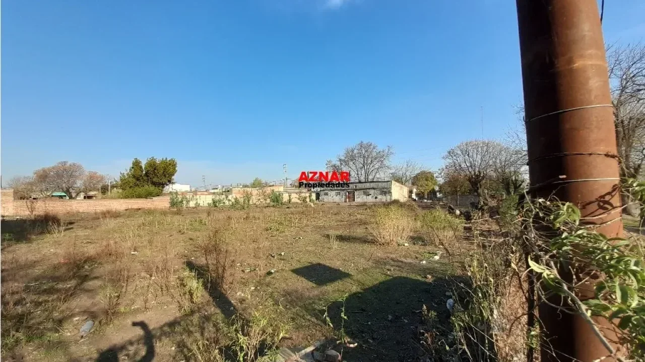 Terrenos en venta en calle Jaime Coll e/ Rauch y Salta