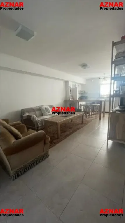 Dúplex en venta en la calle Moya Nº 247 e/ R. de Escalada y San Martin