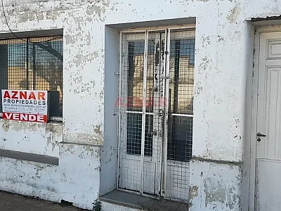 Casa con Local en venta en Pellegrini Nº 624 e/ Lamadrid y Alvear