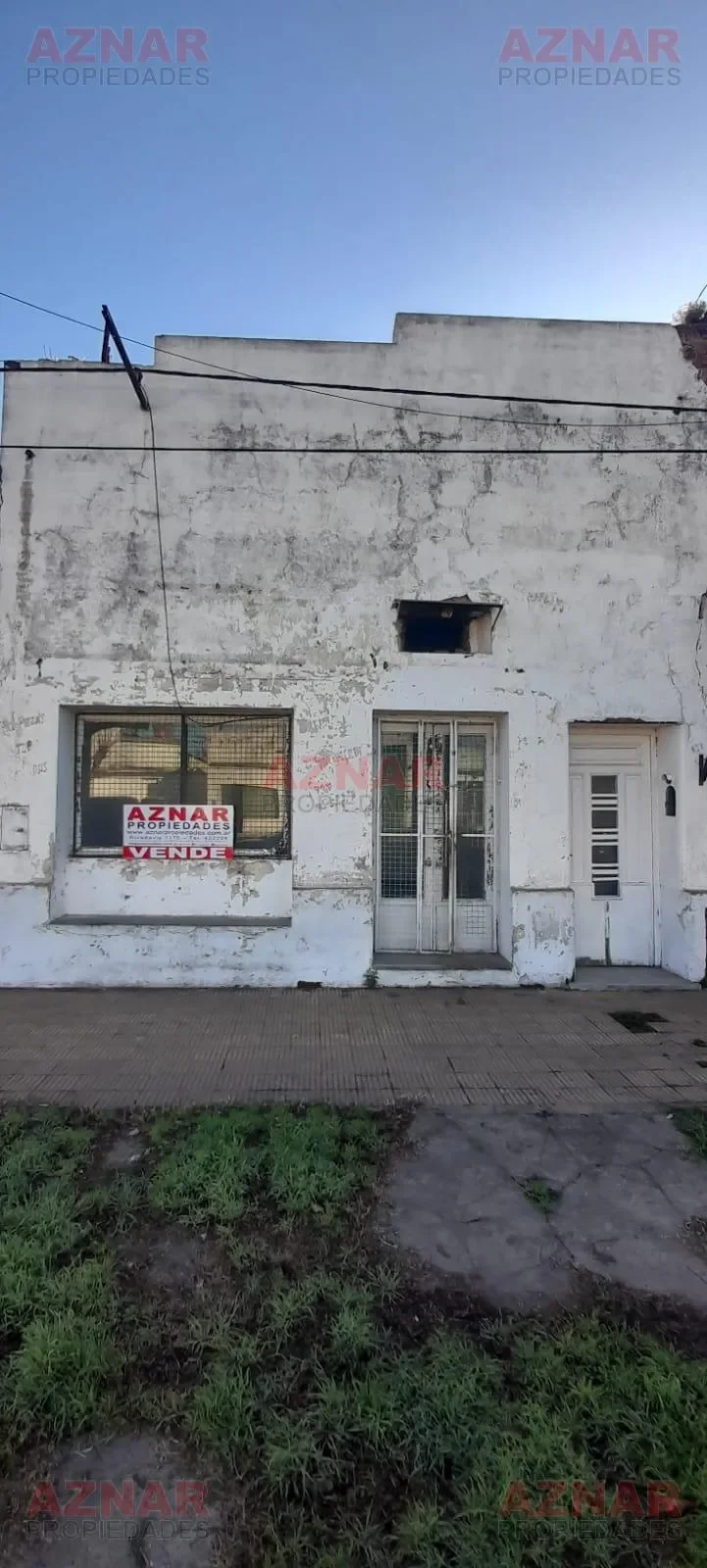 Casa con Local en venta en Pellegrini Nº 624 e/ Lamadrid y Alvear