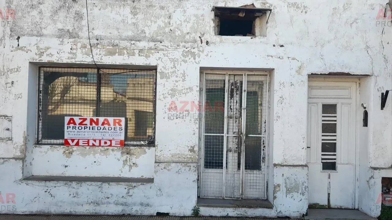 Casa con Local en venta en Pellegrini Nº 624 e/ Lamadrid y Alvear