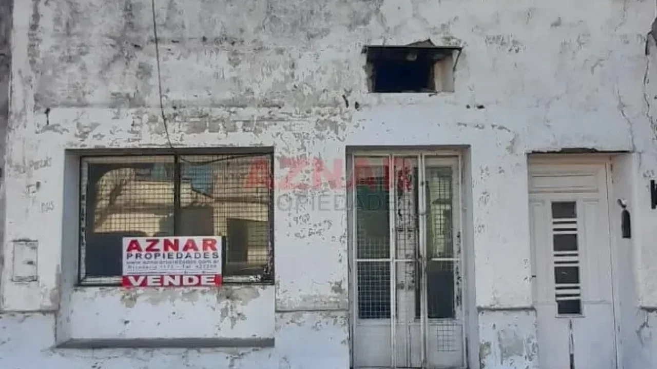 Casa con Local en venta en Pellegrini Nº 624 e/ Lamadrid y Alvear