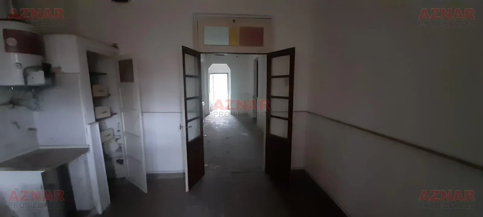 Casa con Local en venta en Pellegrini Nº 624 e/ Lamadrid y Alvear