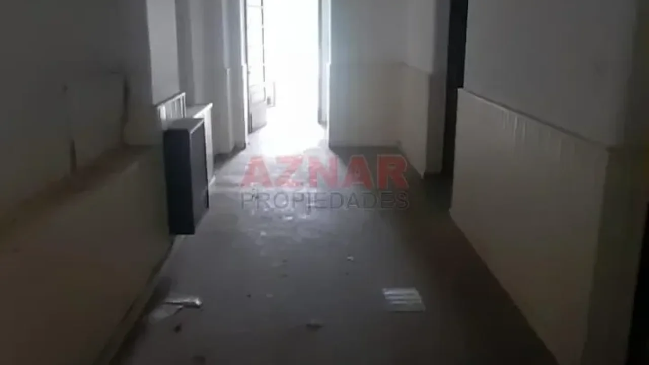Casa con Local en venta en Pellegrini Nº 624 e/ Lamadrid y Alvear