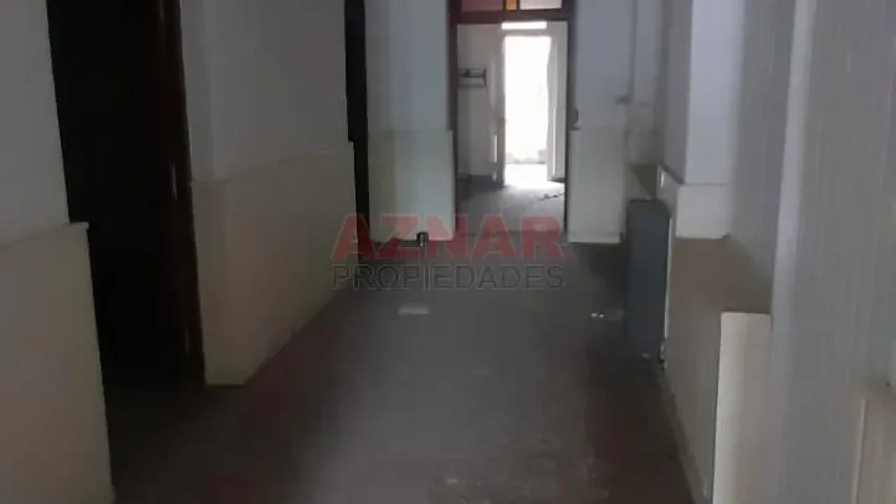 Casa con Local en venta en Pellegrini Nº 624 e/ Lamadrid y Alvear
