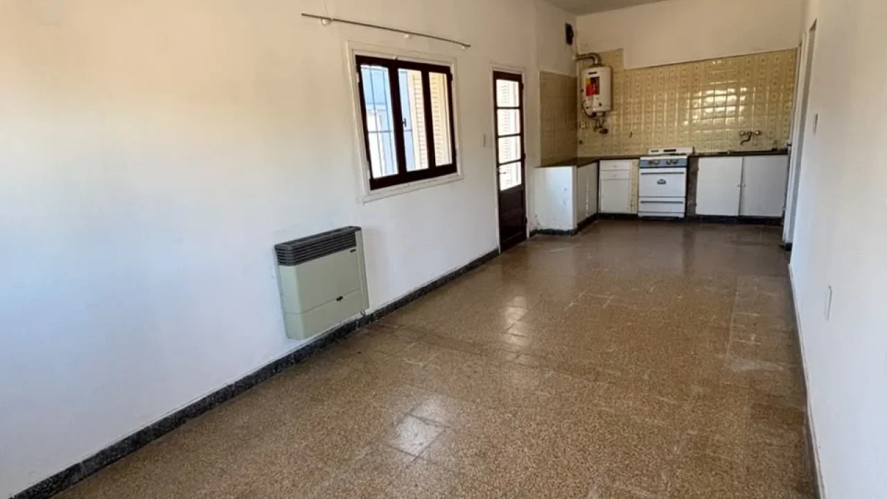 VENTA | CASA AMPLIA EN ESQUINA CON ESPACIO COMERCIAL