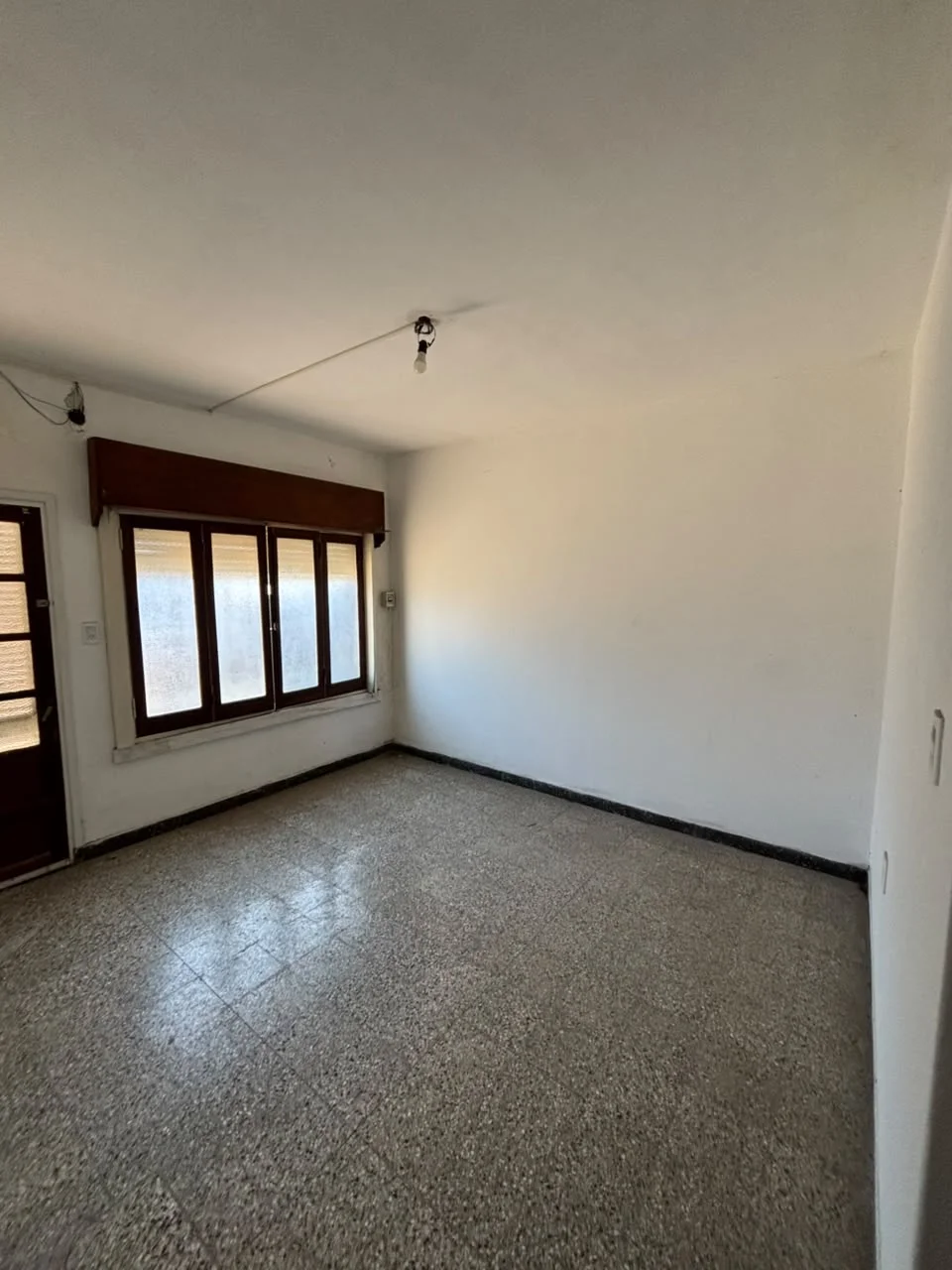 VENTA | CASA AMPLIA EN ESQUINA CON ESPACIO COMERCIAL