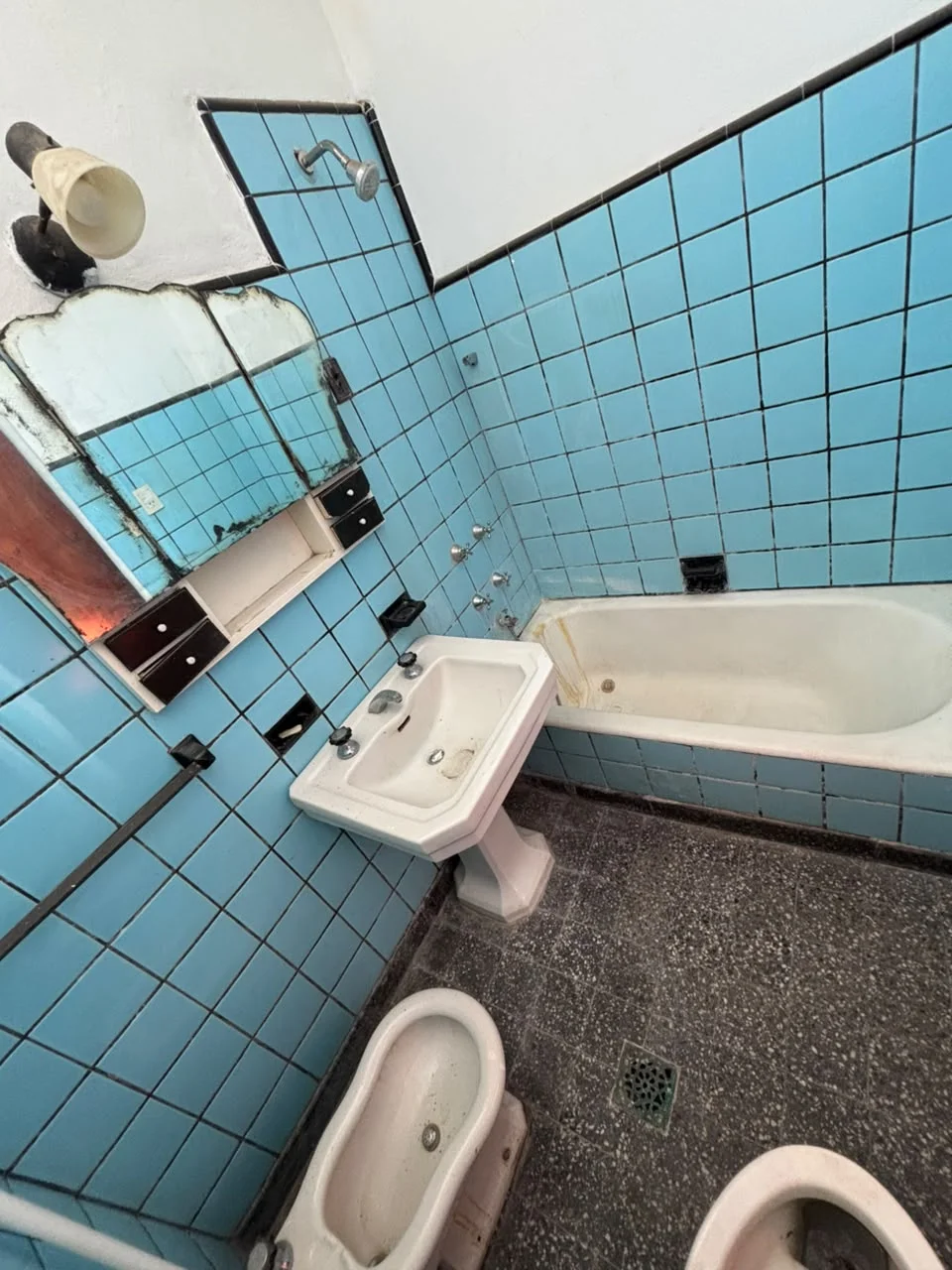 VENTA | CASA AMPLIA EN ESQUINA CON ESPACIO COMERCIAL