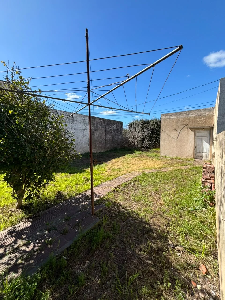 VENTA | CASA AMPLIA EN ESQUINA CON ESPACIO COMERCIAL