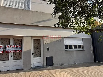 Casa en venta en  R. de Escalada N° 1237 e/ Macaya y Nuñez