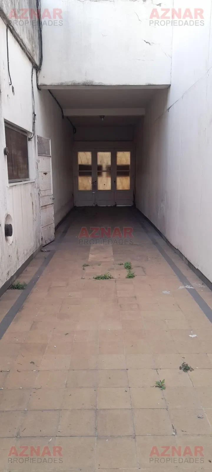 Casa en venta en  R. de Escalada N° 1237 e/ Macaya y Nuñez
