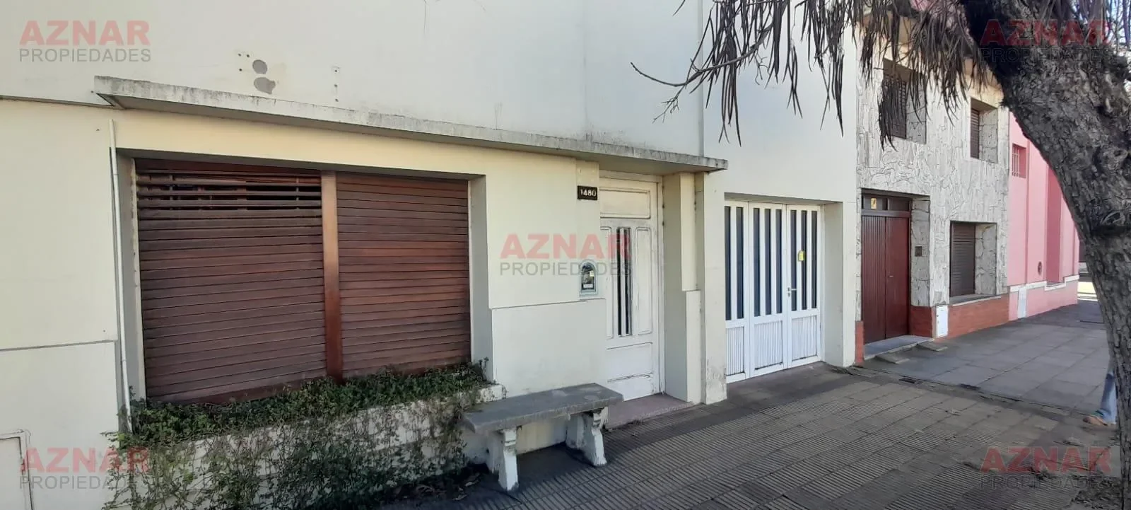 Casa en venta en R. de Escalada Nº 1480 e/ Quiroga y Barrera
