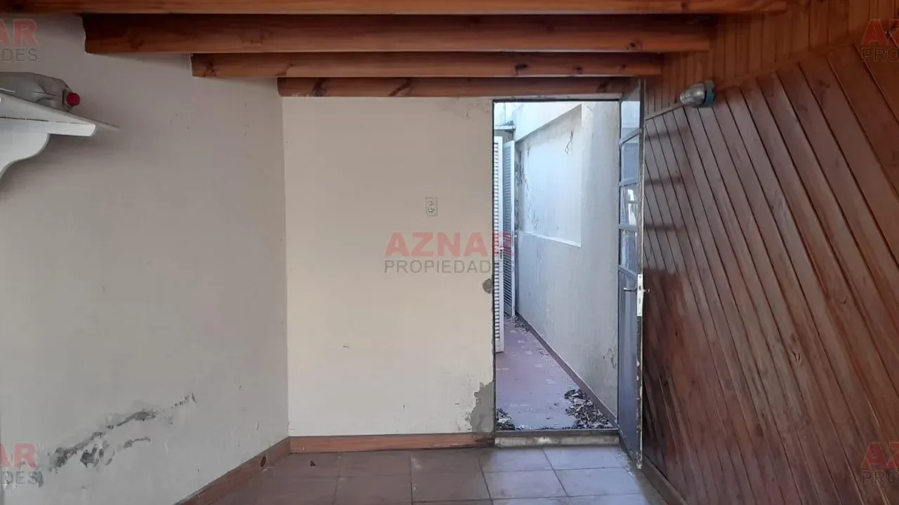 Casa en venta en R. de Escalada Nº 1480 e/ Quiroga y Barrera