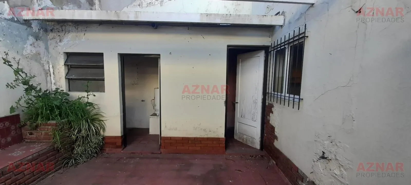 Casa en venta en R. de Escalada Nº 1480 e/ Quiroga y Barrera