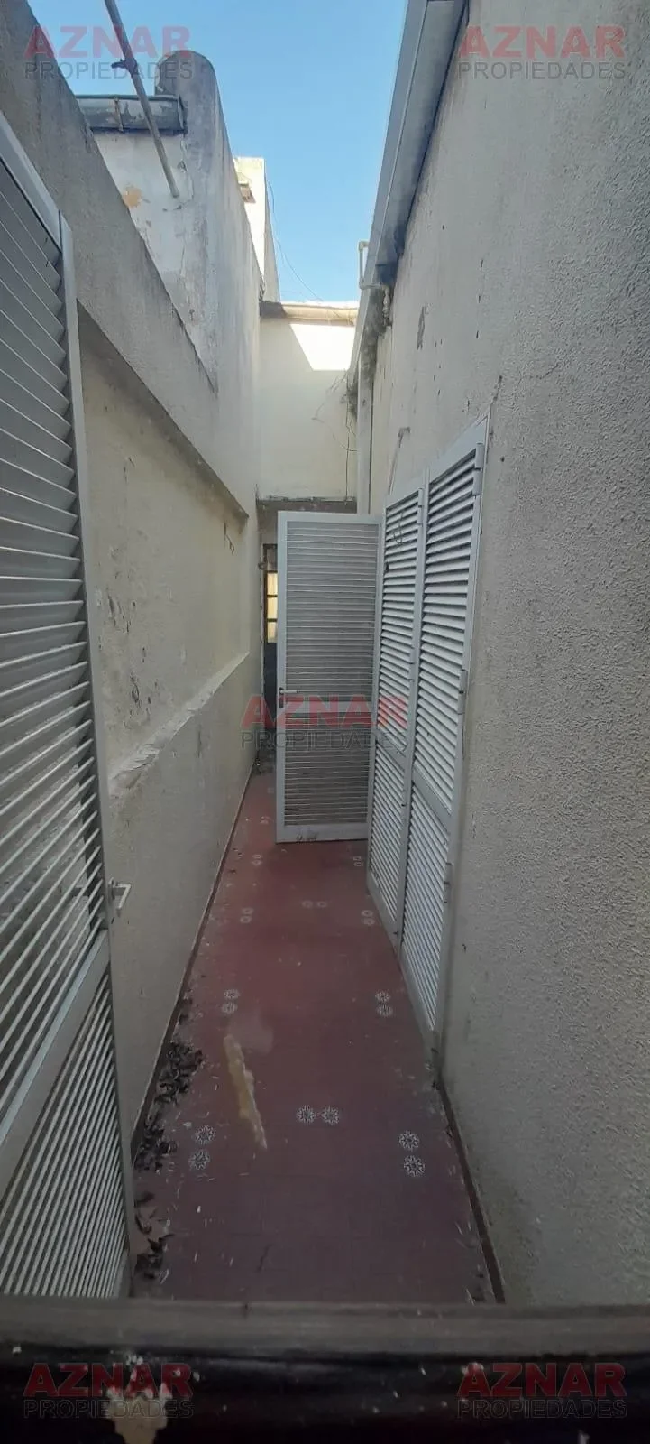 Casa en venta en R. de Escalada Nº 1480 e/ Quiroga y Barrera