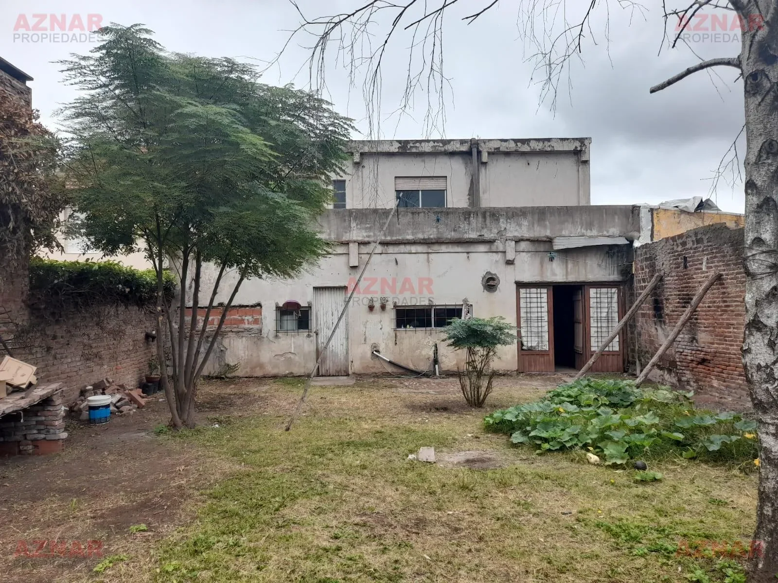 Casa en venta en Tucuman Nº 2356 e/ J.M. de Rosas y Palacios