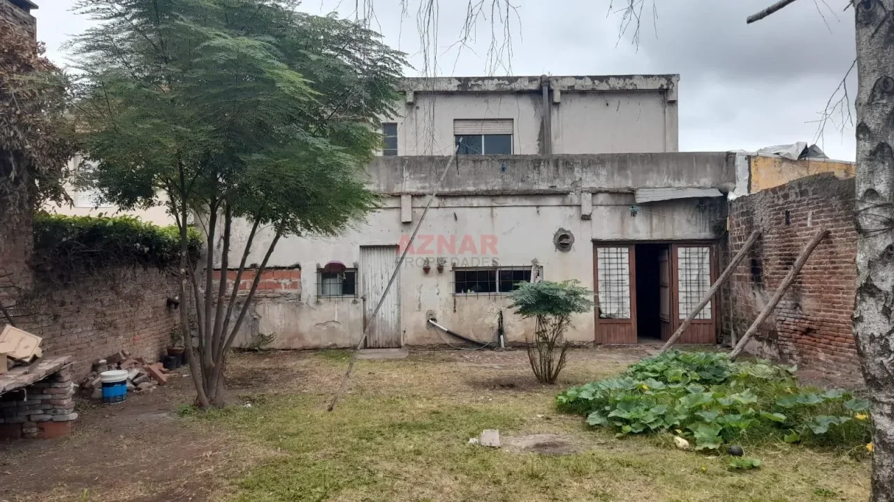 Casa en venta en Tucuman Nº 2356 e/ J.M. de Rosas y Palacios