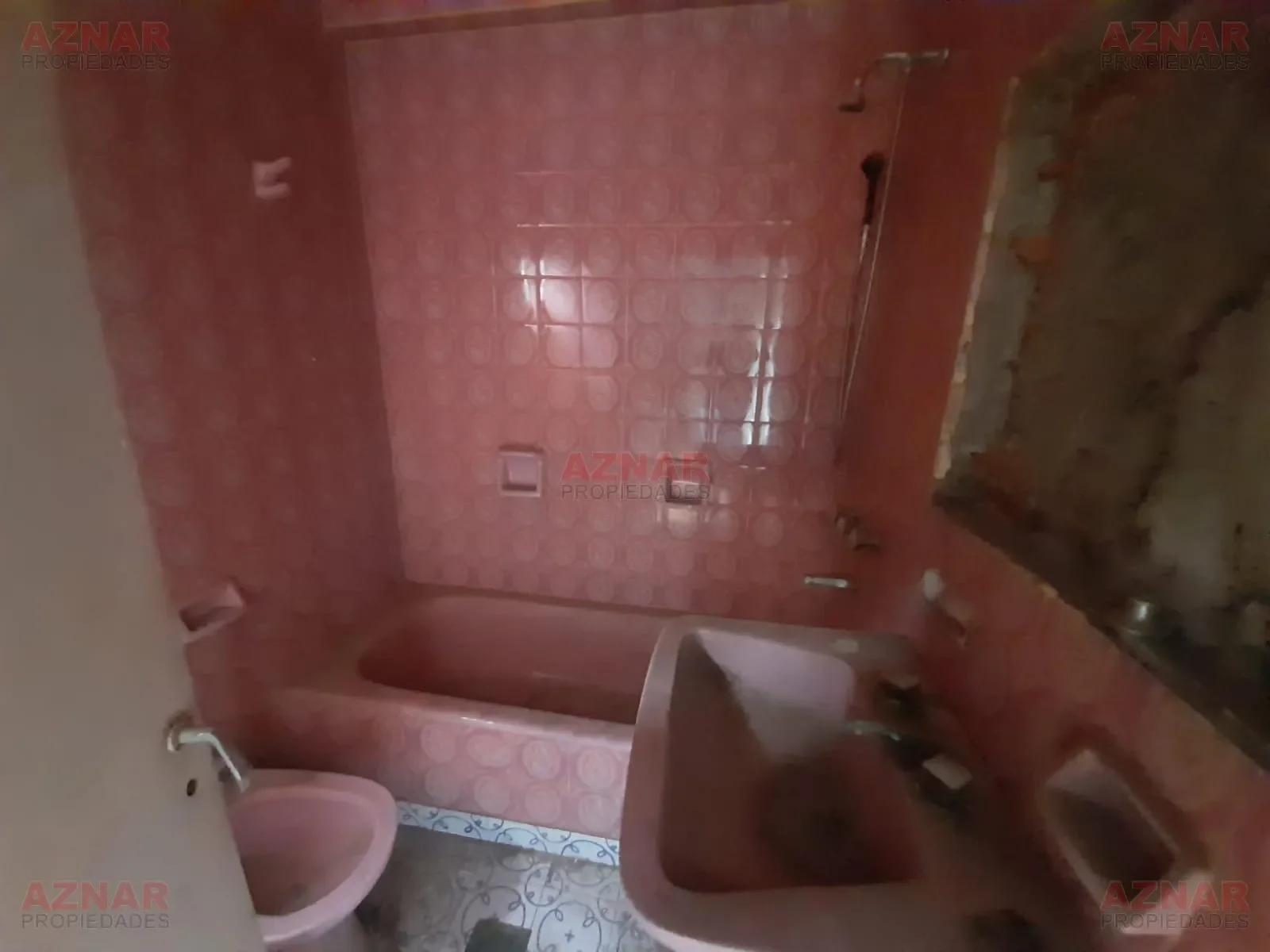 Casa en venta en Tucuman Nº 2356 e/ J.M. de Rosas y Palacios