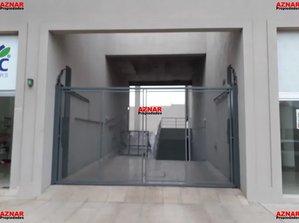 Cocheras en venta en Macaya Nº23 e/ Gral. Paz y Rivadavia