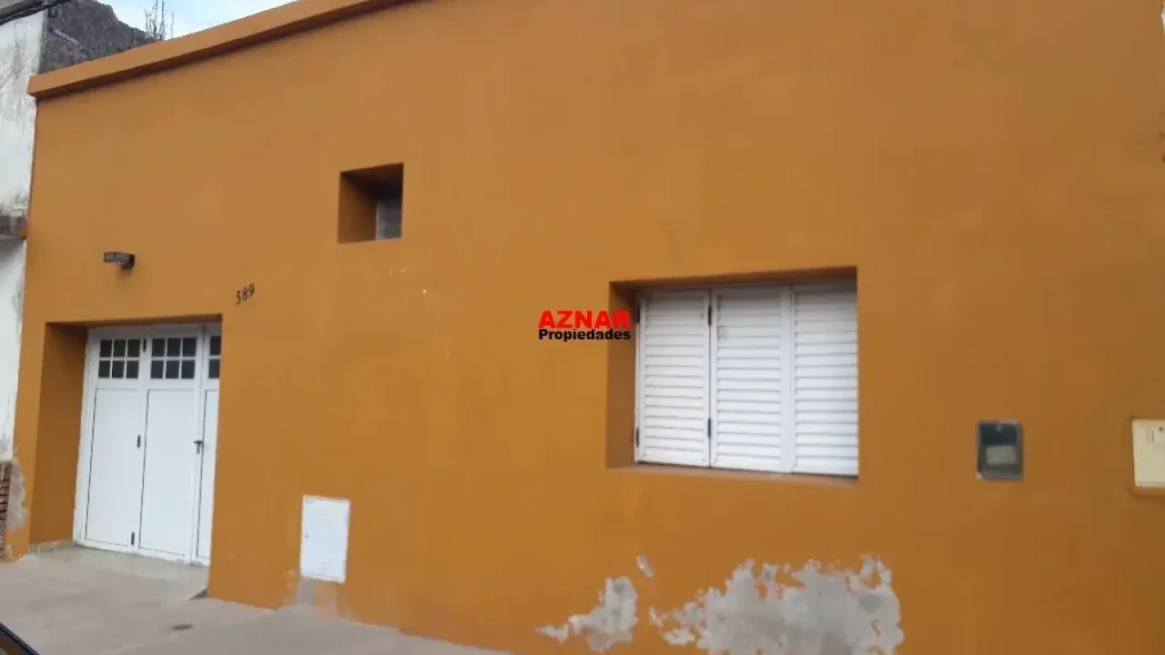 Casa en venta en J.M. de Rosas Nº 589 e/ Catamarca y Tucuman