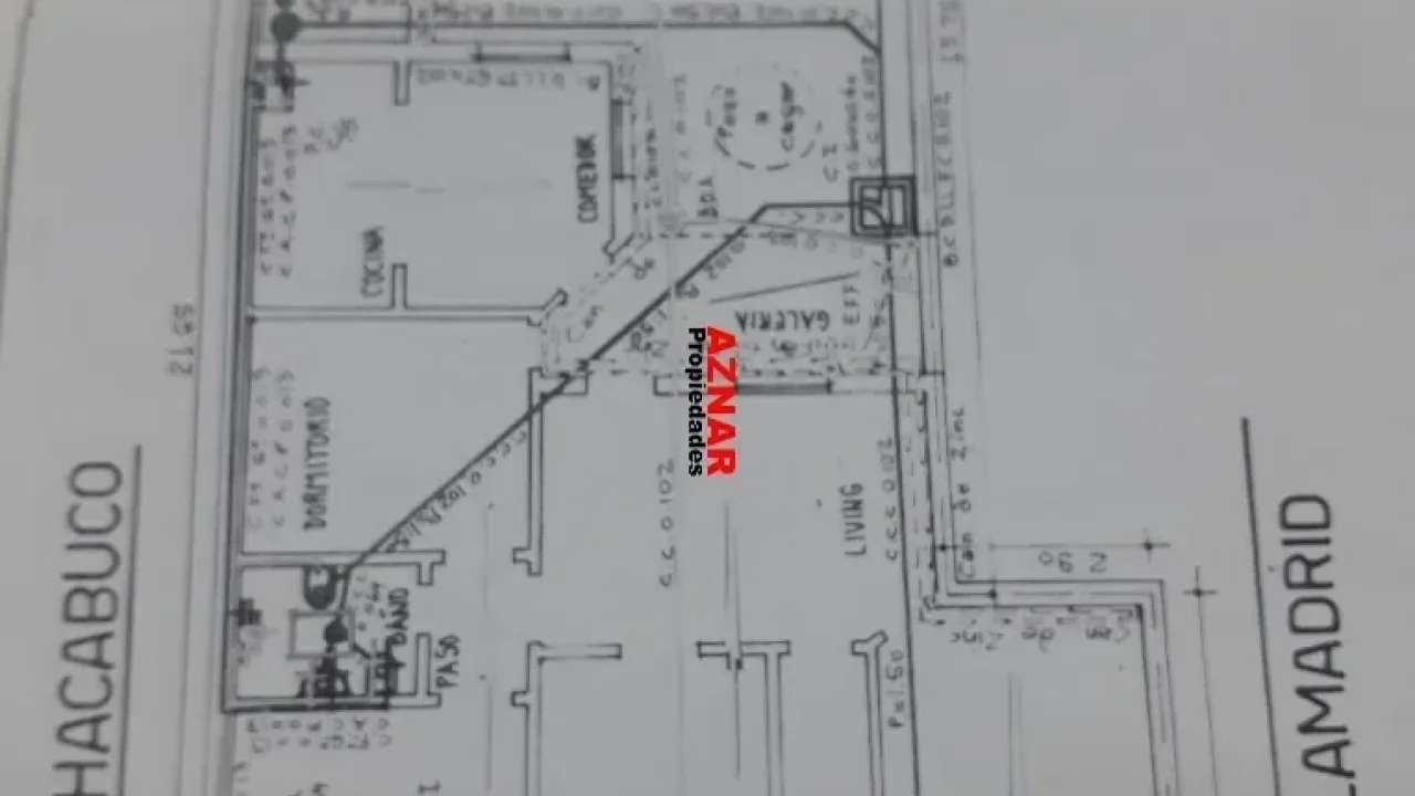 Casa en venta en Pellegrini Nº 715 e/ Lamadrid y Chacabuco