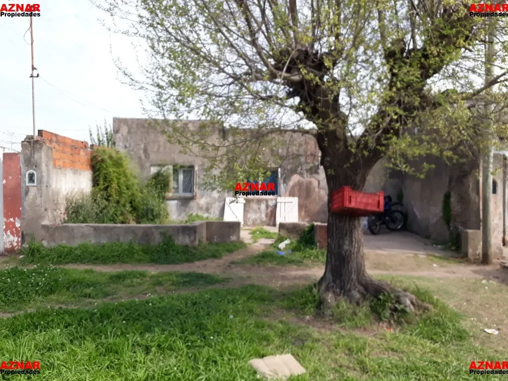 Casa en venta en calle Giacinti Nº 171 e/ R. de Escalada y Gral. Paz