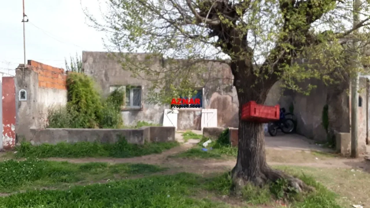 Casa en venta en calle Giacinti Nº 171 e/ R. de Escalada y Gral. Paz