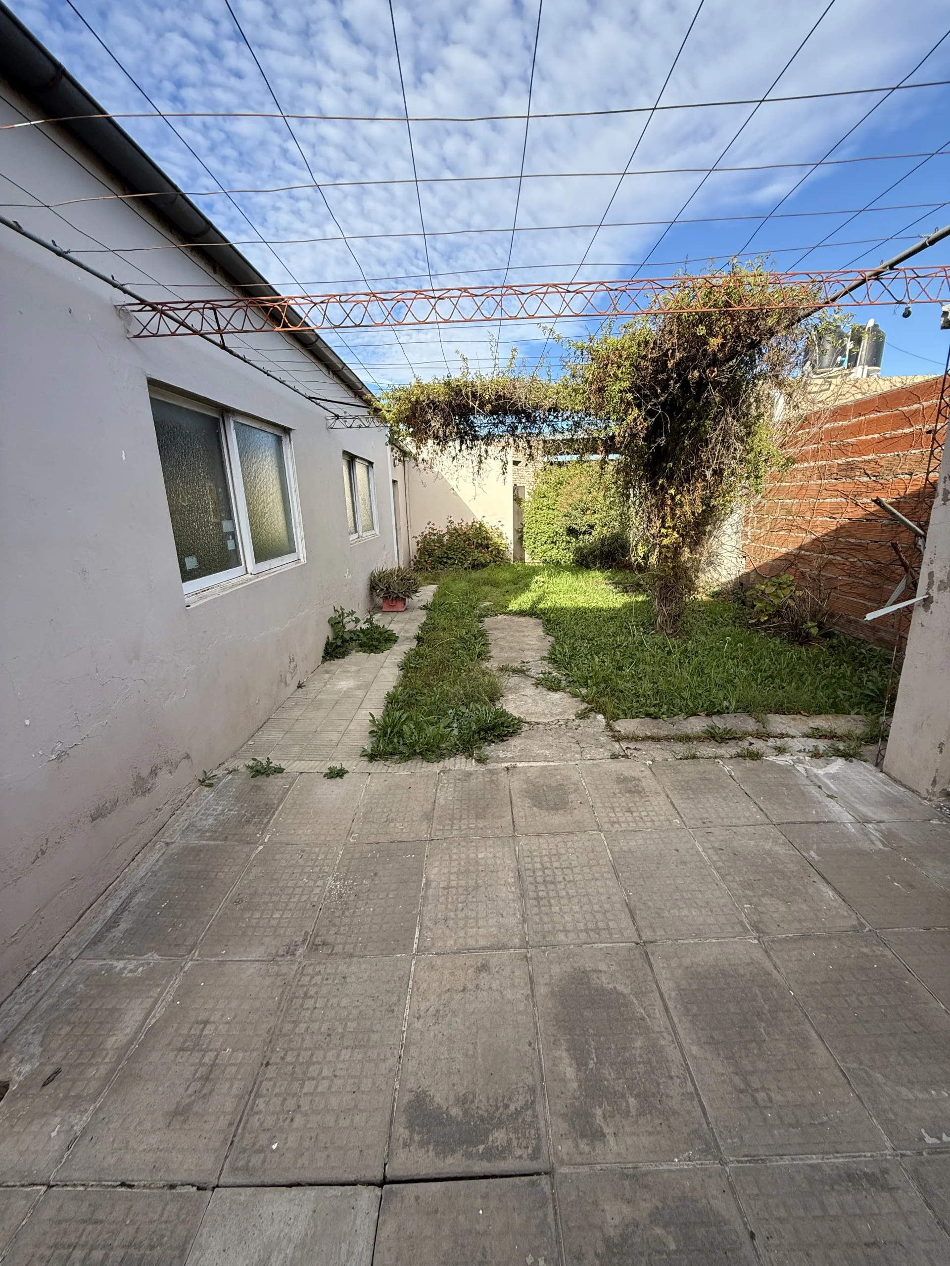 Casa Urquiza 1700 e/Laprida y Maroni