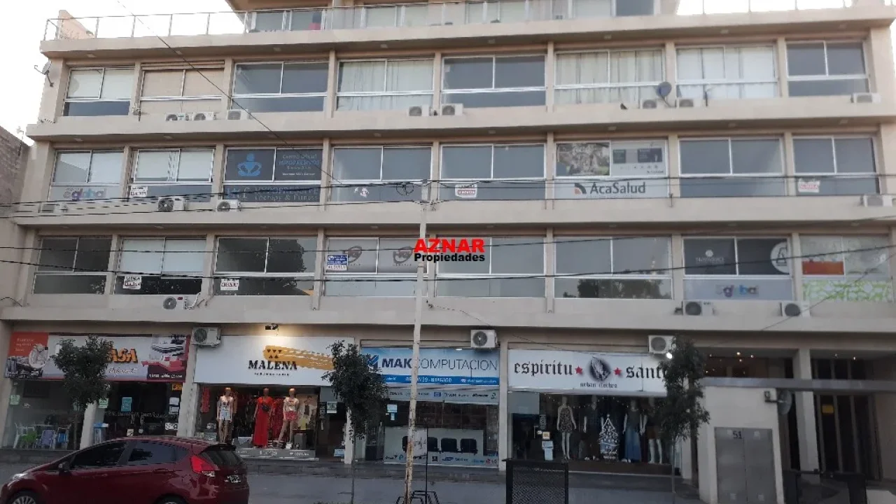 Oficina en venta en calle Brown Nº 51 e/ Pellegrini y Rivadavia