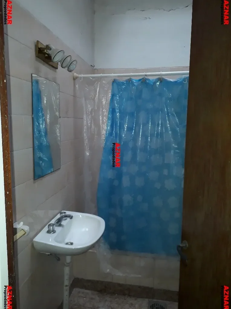 Casa en venta en calle Ameghino Nº 1541 e/ Brandsen y Quiroga