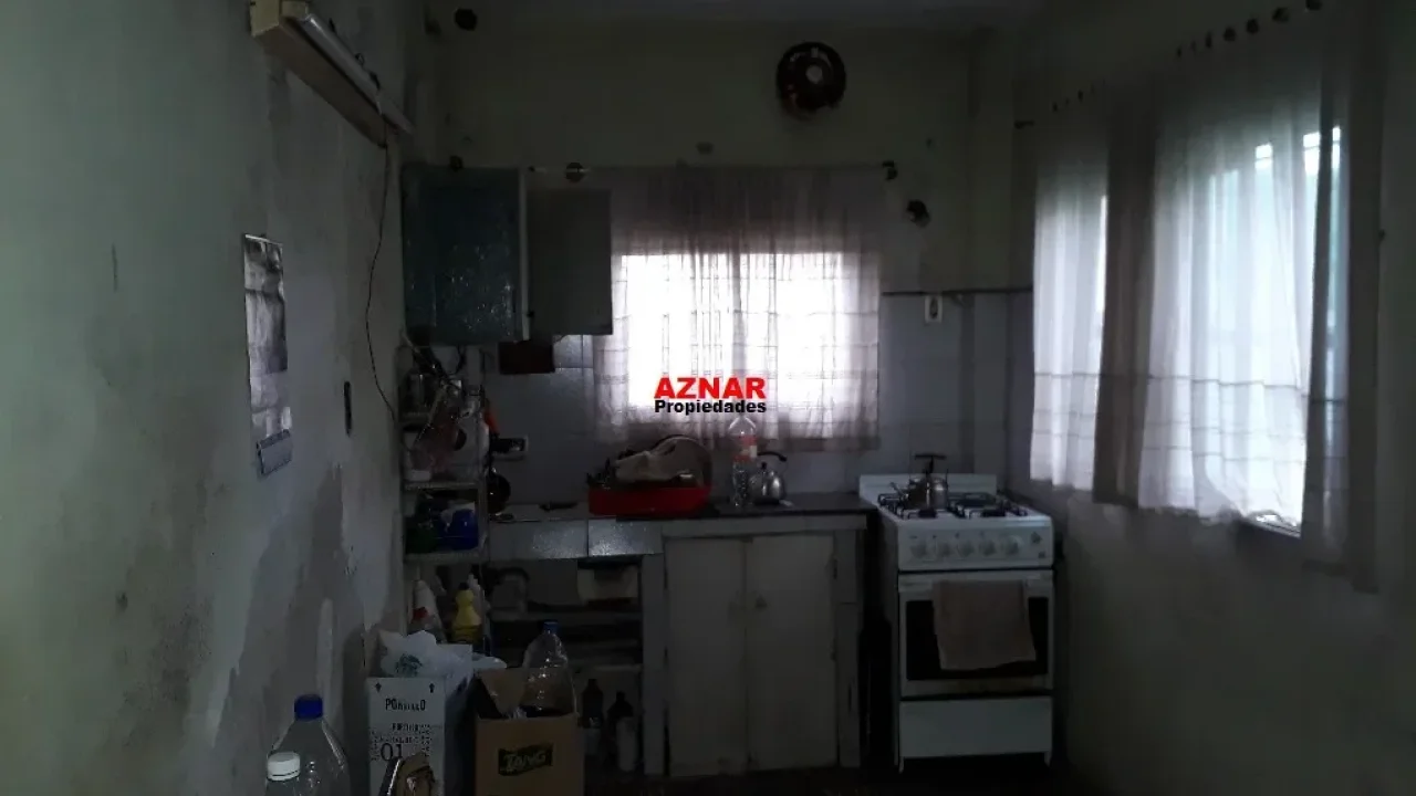 Casa en venta en calle Ameghino Nº 1541 e/ Brandsen y Quiroga