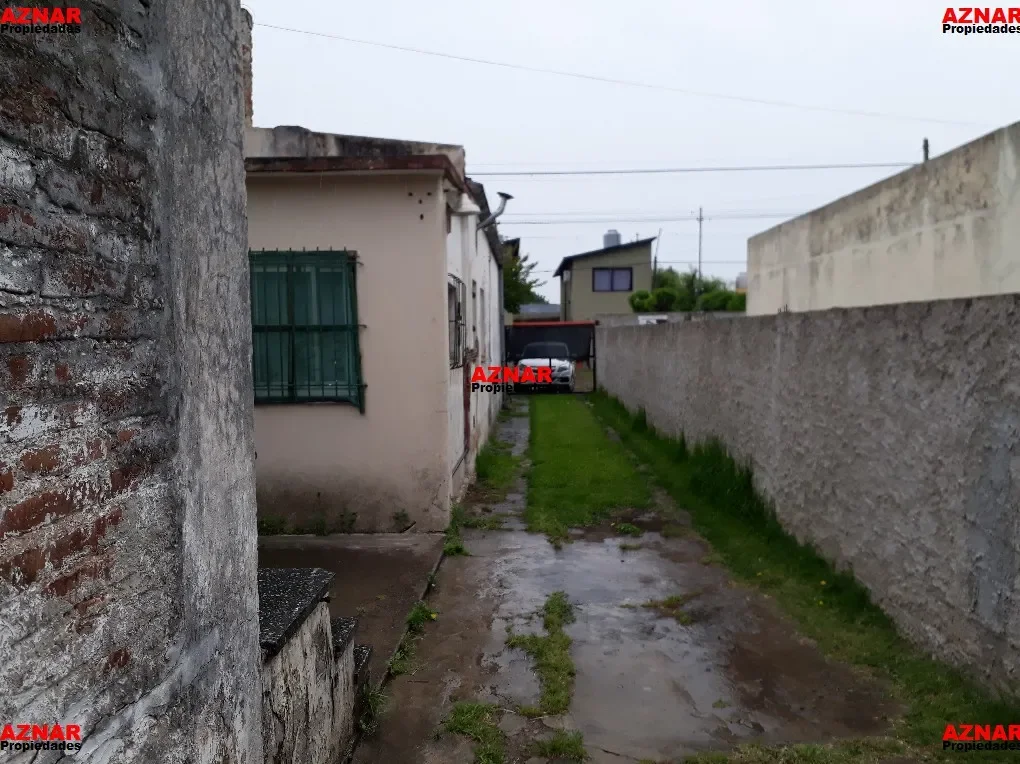 Casa en venta en calle Ameghino Nº 1541 e/ Brandsen y Quiroga