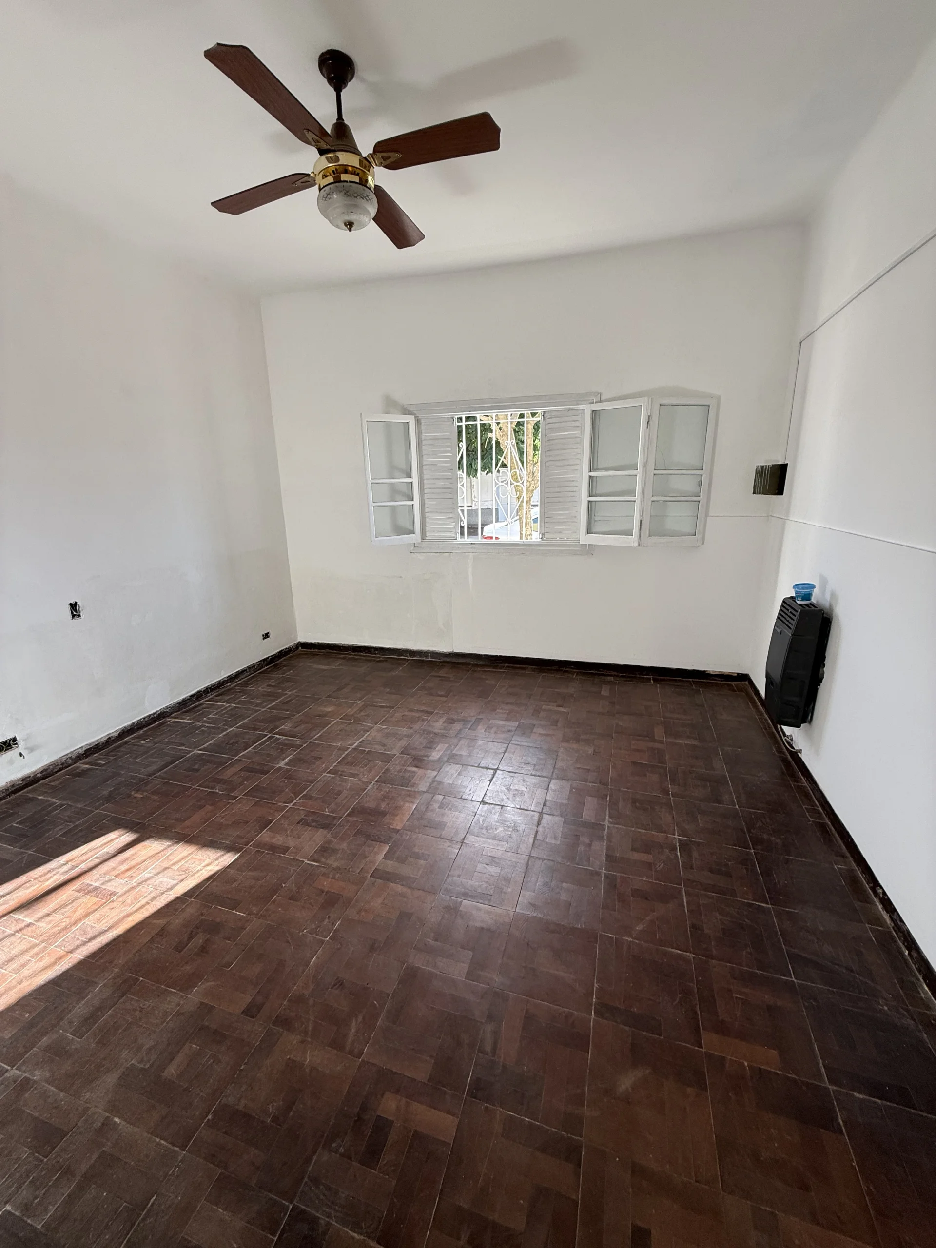 Casa Urquiza 1700 e/Laprida y Maroni