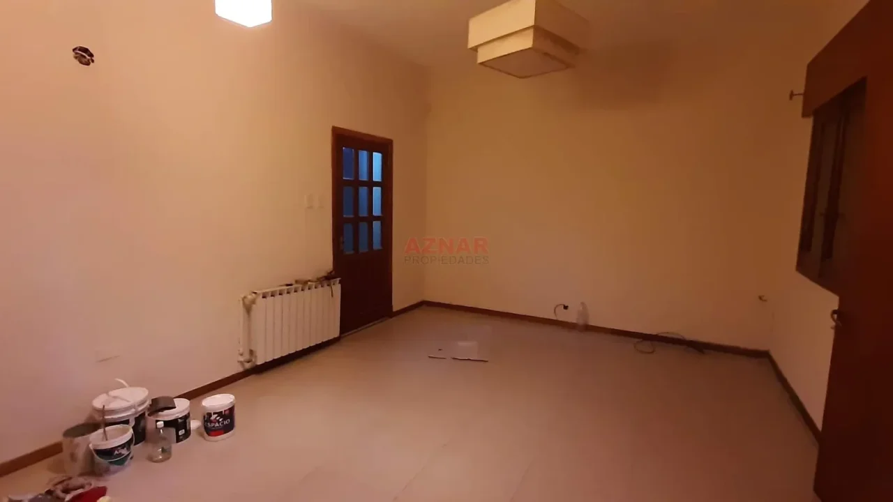 Casa en venta en calle Elizondo Nº 2276 e/ Olavarria y Entre Rios