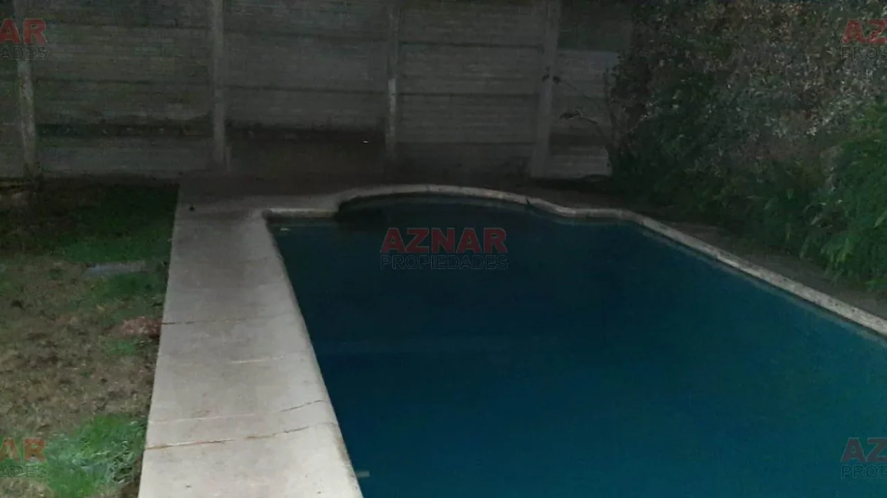Casa en venta en calle Elizondo Nº 2276 e/ Olavarria y Entre Rios