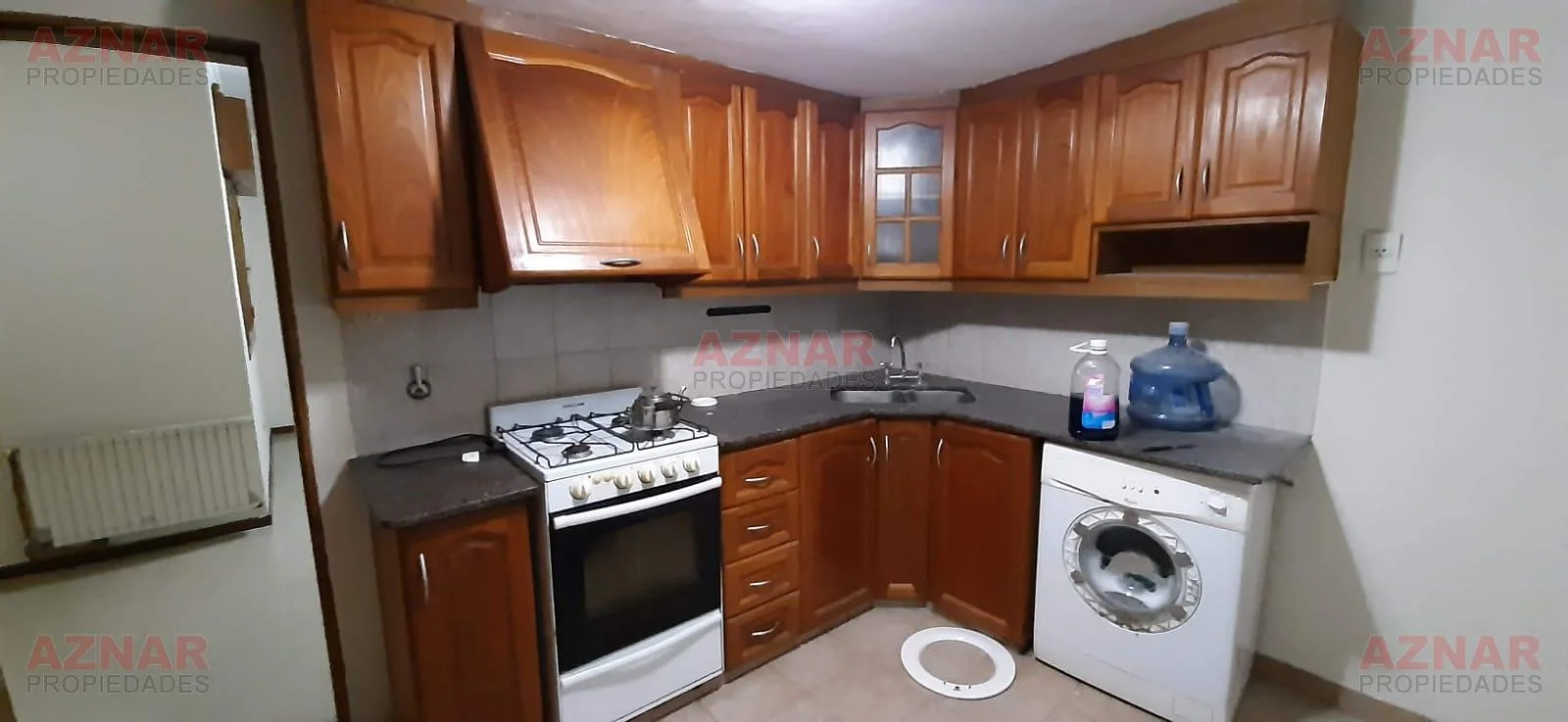 Casa en venta en calle Elizondo Nº 2276 e/ Olavarria y Entre Rios