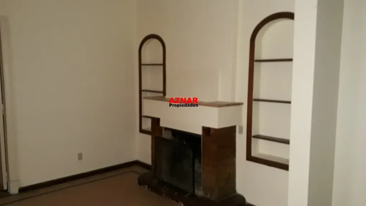 Casa en venta en calle Italia Nº 39 e/ Pellegrini y Rivadavia