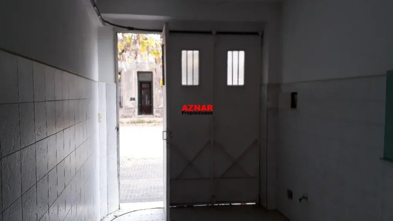 Casa en venta en calle Italia Nº 39 e/ Pellegrini y Rivadavia